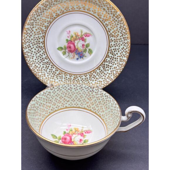 Vintage Victoria Bone China C & E Cartwright & Edwards Teacup Cup Saucer England - Picture 2 of 16